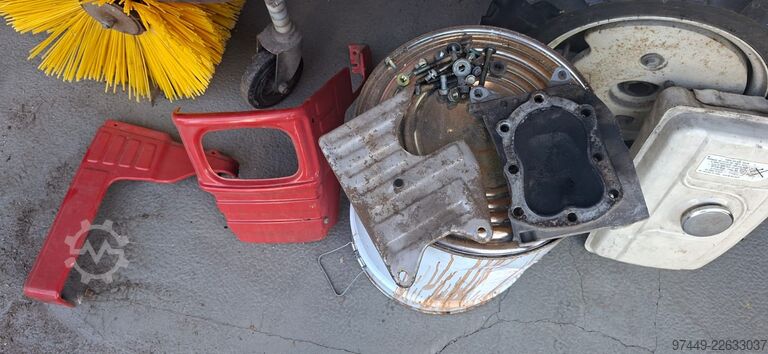 Aszfaltterítő gép HONDA F800