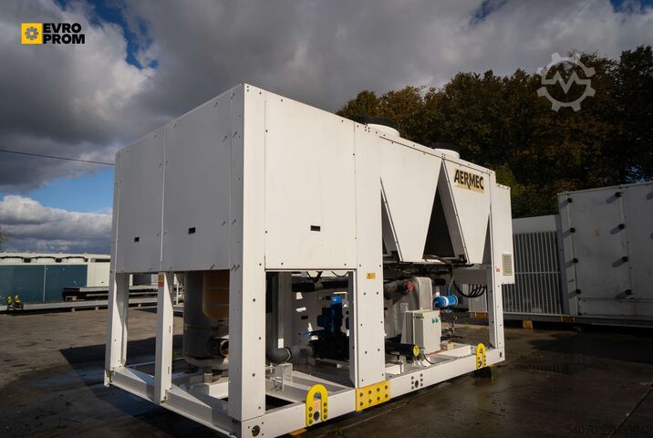 Kältemaschine New Industrial Chiller AERMEC - 217 KW | With warranty