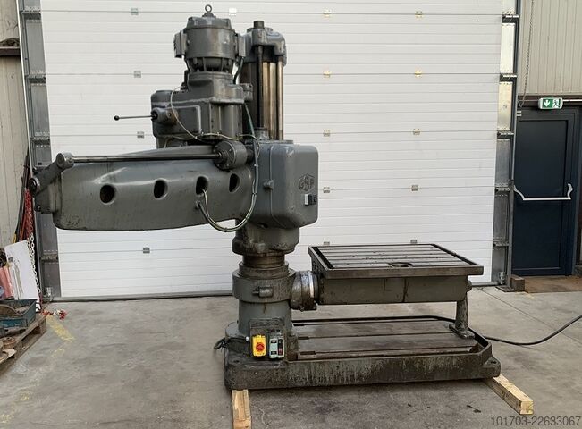 Radialni vrtalni stroj GSP 44 T 12