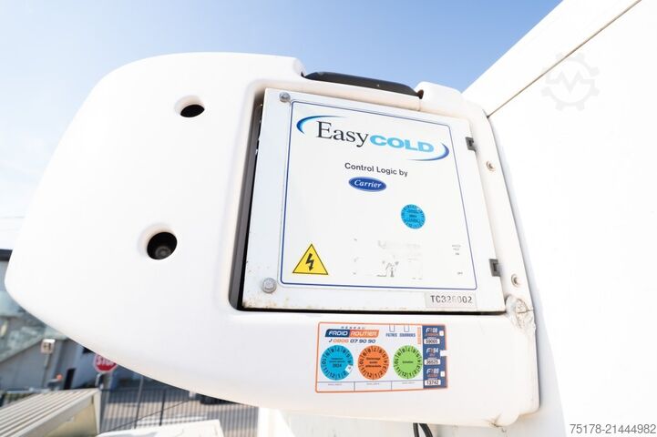 Транспортиране в хладилник/замразено VOLVO FLH 290 +CARRIER