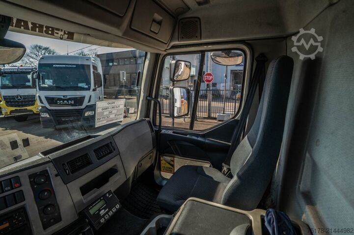 Транспортиране в хладилник/замразено VOLVO FLH 290 +CARRIER