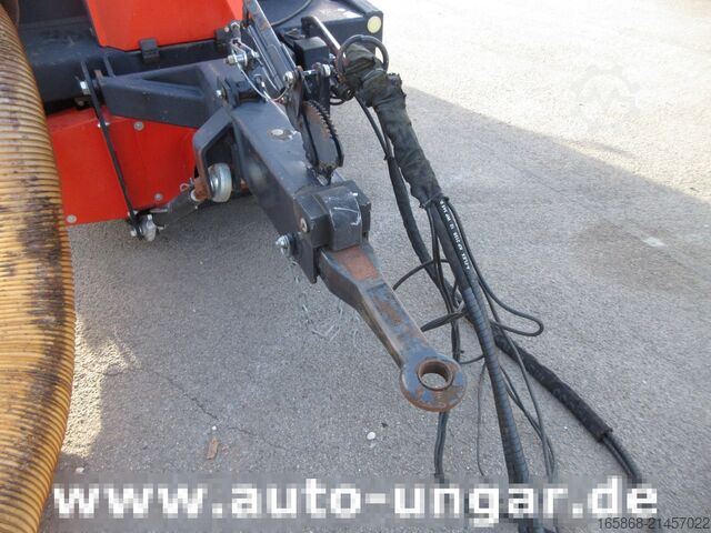 バキュームタンクローリー Trilo S8 Kehrsaugwagen 2015 sweep & collect