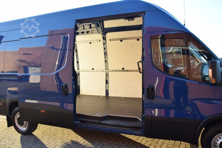 Van atap tinggi Iveco Daily  35 S14 EU6D Automatik Superhochdach Maxi