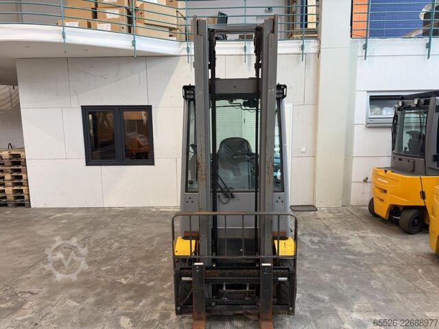 Diesel vorkheftruck Jungheinrich DFG 320 S / Halbkabine / 878 Std.