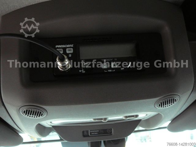 Furgon cu prelată laterală RENAULT Pritsche Plane mit Schlafkabine