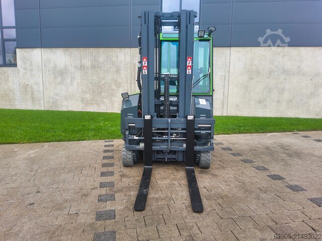 4 krypčių krautuvas Combilift CBE 3000