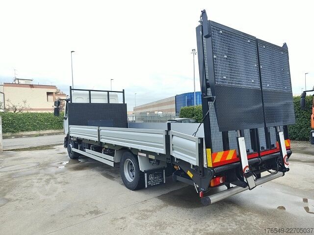 Платформа з апарелями для перевезення транспорту Renault D16-240
