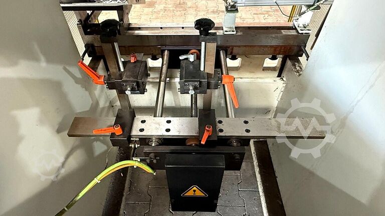 プレスブレーキ Boschert Profi 28 CNC