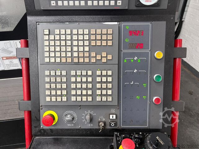 Horizontalus apdirbimo centras Quaser V204 CNC Vertical Machining Centre