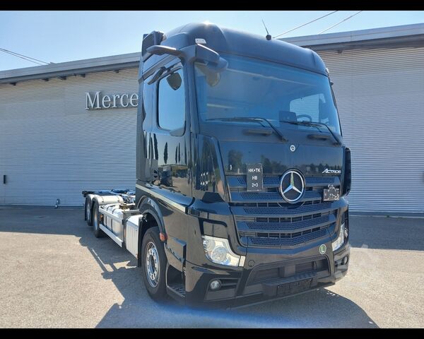 Сменный кузов с коробчатой конструкцией MERCEDES-BENZ Actros 5 25 6x2 - Actros 5 2553 L 6x2