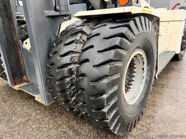 Keturračio krautuvas Kalmar DCG330-12LB