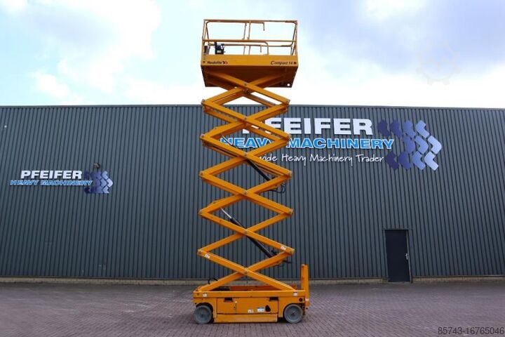 Scherenhebebühne Haulotte Compact 14 Electric, 14m Working Height, 350kg Cap
