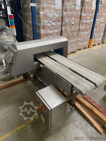 Stroj za predelavo mesa LOMA MDP302-12303D