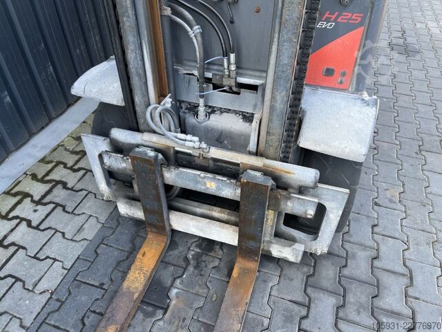 LPG-vorkheftruck Linde H25T-02
