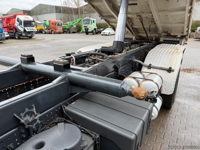 משאית מנוף תלת-צדדית IVECO Tracker AD380T50 6x4 KH Kipper Bordmatik