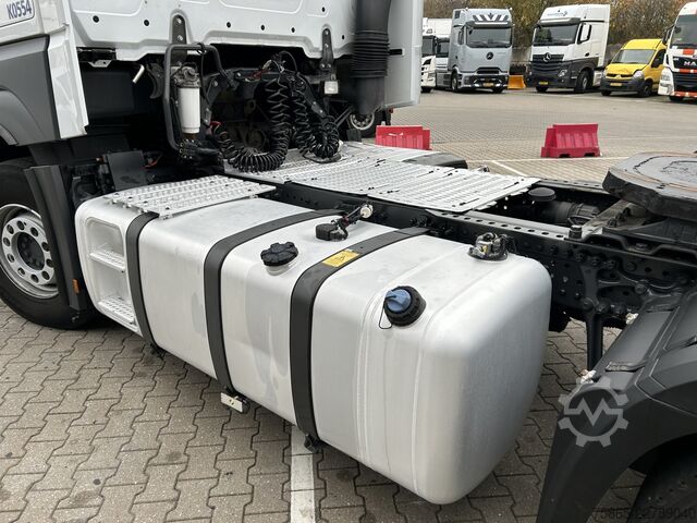 Standard SZM Mercedes-Benz Actros 1845 Gigaspace / Tacho V2 / 371 dkm / Bl...
