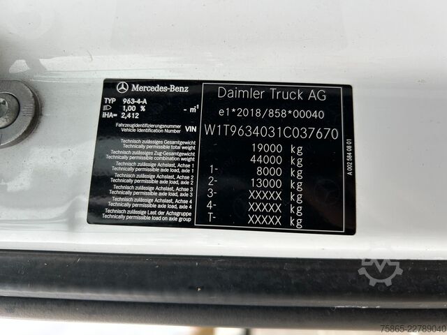 Standard SZM Mercedes-Benz Actros 1845 Gigaspace / Tacho V2 / 371 dkm / Bl...