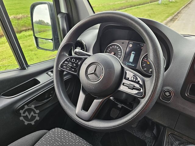 Bestelauto MERCEDES-BENZ SPRINTER 316 L2H2 Navi RWD