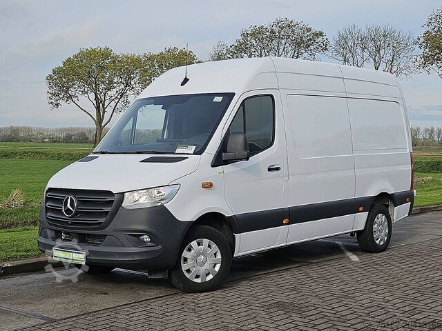Bestelauto MERCEDES-BENZ SPRINTER 317 L2H2 Mbux Navi RWD!