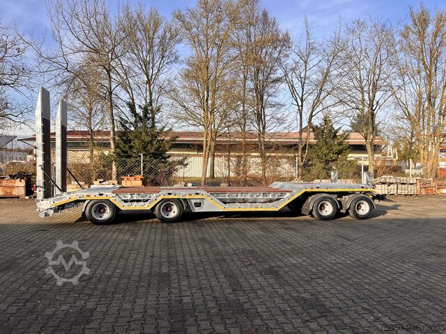 Low loader trailer Möslein T 4 VB H1 R  neuer 4 Achs Tieflader + Radmulden