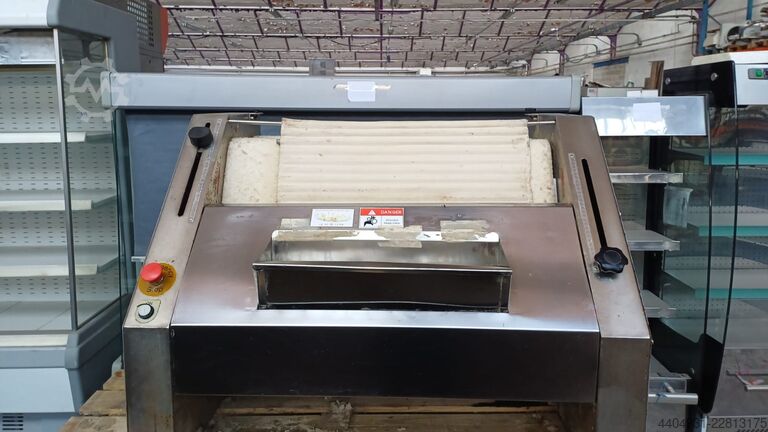 Formierka do bagietek 50–1200 g SINMAG SM-380S