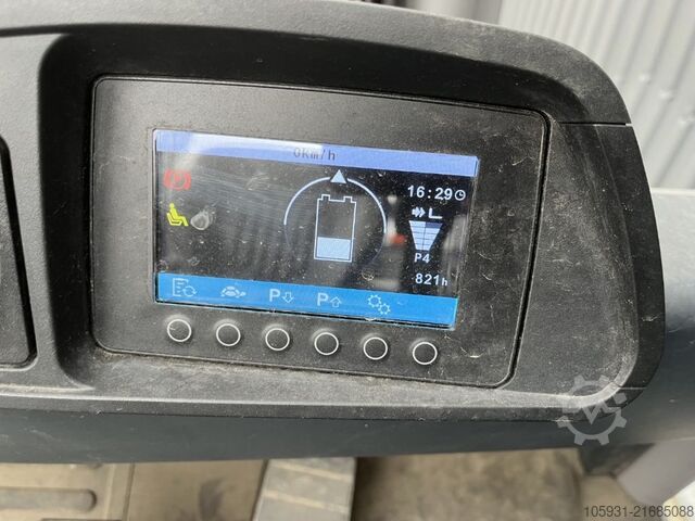 Forklift elektrik me 3 rrota Jungheinrich EFG216k