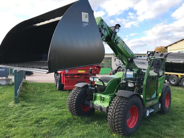 Telescopic handler  T740