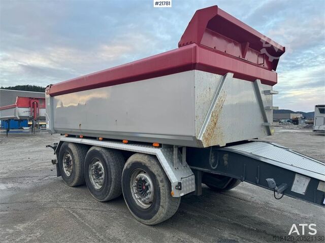 Istrail driewielige oplegger Istrail Triple Axle Trailer