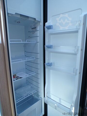 แคมเปอร์กึ่งบูรณาการ BÜRSTNER Limited T IT 727 G Hubbett, SAT, Markise