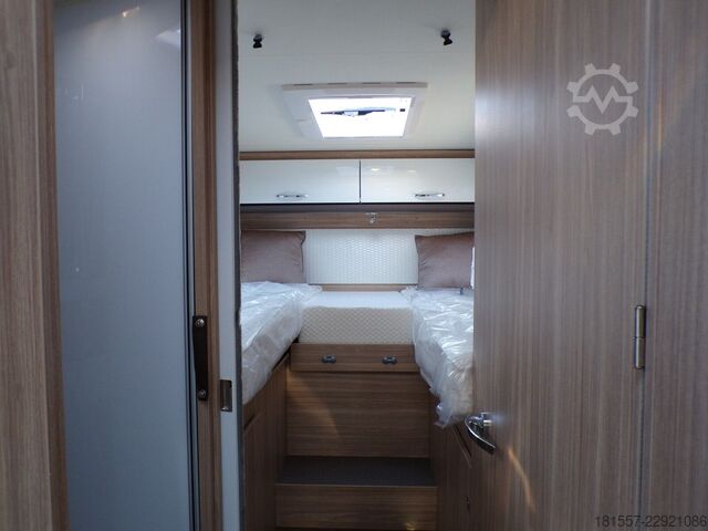 แคมเปอร์กึ่งบูรณาการ BÜRSTNER Limited T IT 727 G Hubbett, SAT, Markise