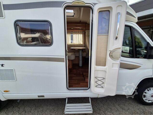 Poluintegrirani kamper HYMER/ERIBA Exsis-t 588 *Komfort-Line Paket*SAT + TV*