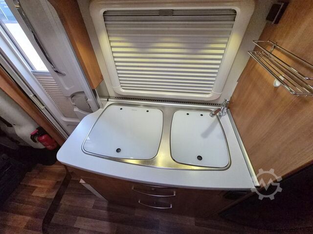 Poluintegrirani kamper HYMER/ERIBA Exsis-t 588 *Komfort-Line Paket*SAT + TV*