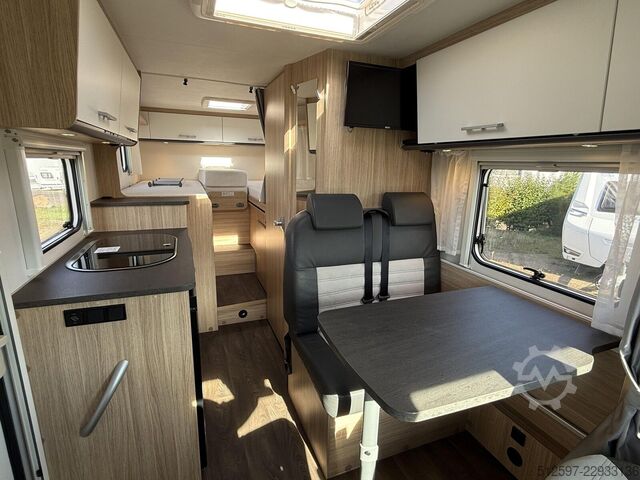 Autocaravana semi-integrada SUNLIGHT Adventure V 66 sehr gepflegt, SAT/TV, Rfk, Alu?