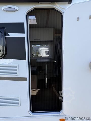 Autocaravana semi-integrada SUNLIGHT Adventure V 66 sehr gepflegt, SAT/TV, Rfk, Alu?