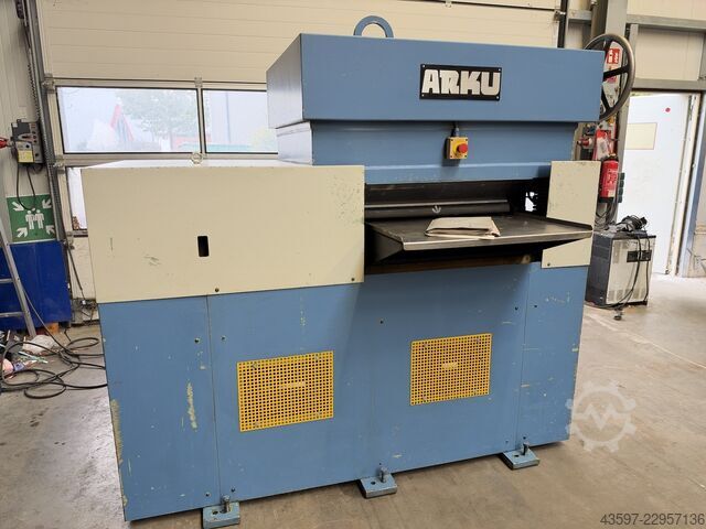 Levyn suoristuskone ARKU RM5075