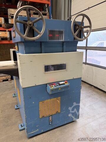 Levyn suoristuskone ARKU RM5075