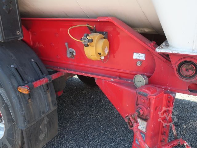 Silo semitrailer Spitzer SK 2760 CAL 60 m³ Kippsilo eigene Hydraulik