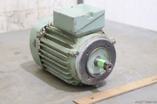 Electric motor 0.55/0.7 kW 1400/2840 U/min VEM KMR 71 G 4-2