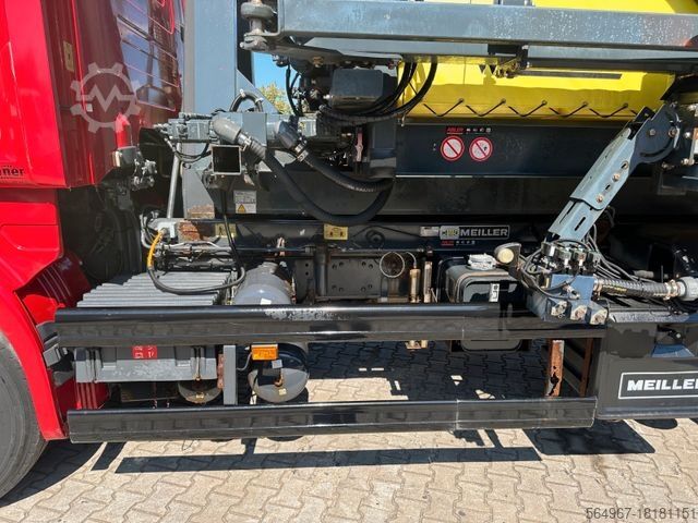 Abrollkipper SCANIA R580 Abrollkipper Flughafenstreufahrzeug 45m