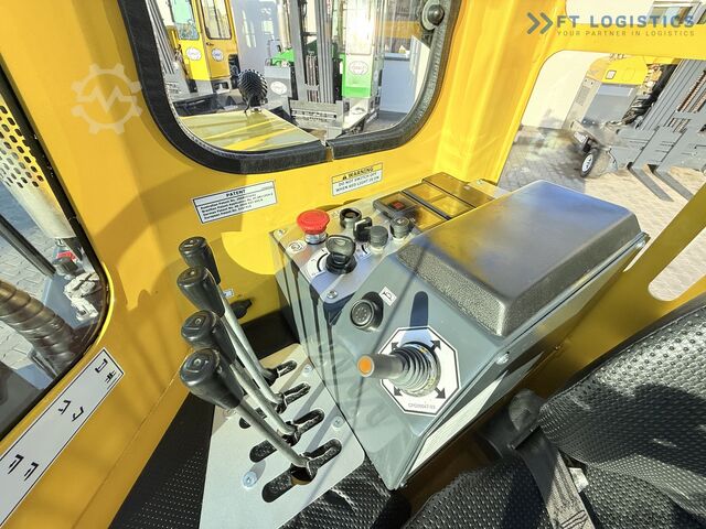 Keturių krypčių šakinis krautuvas Combilift C3000 GAS TRIPLEX 4900 FREE LIFT CABIN