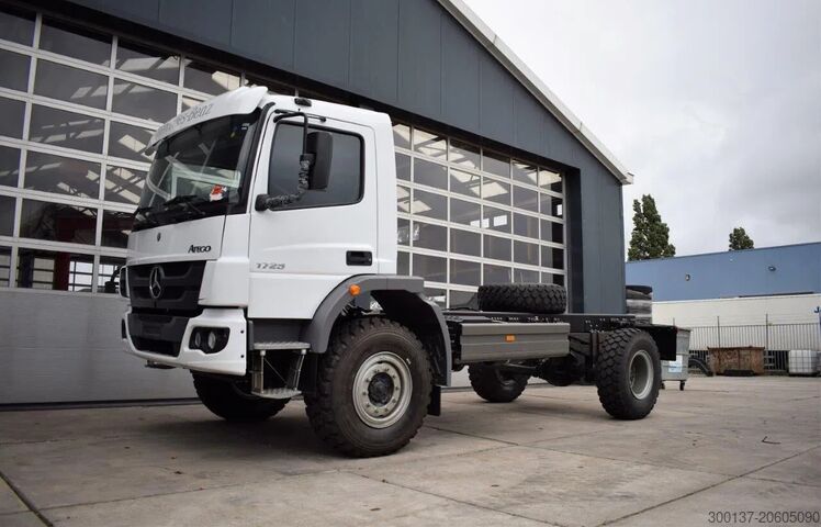 Chassis with cab Mercedes-Benz Atego 1725 4x4 Chassis Cabin (2 units)