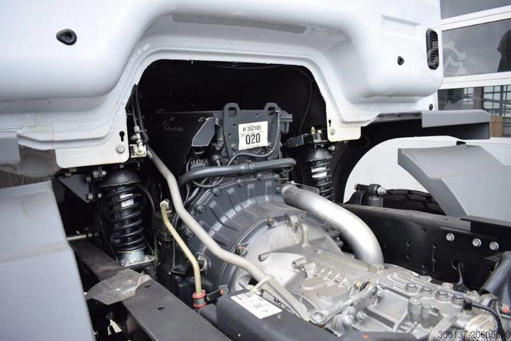 Chassis with cab Mercedes-Benz Atego 1725 4x4 Chassis Cabin (2 units)