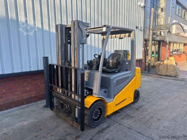 Forklift elektrik 4 roda Jungheinrich EFG 430 S / 5591 h / Container