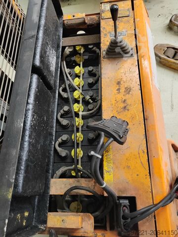 Transpaletas manuales OM CT 13 Hochhubwagen