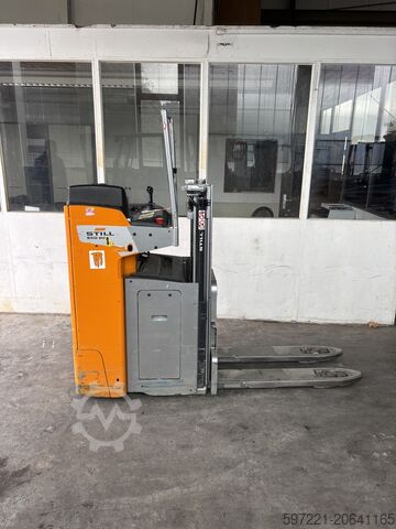 Στοιβαχτές παλετών Still SXD20