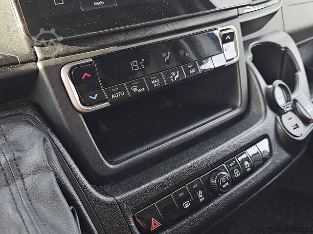 Mobil station wagon beratap tinggi PEUGEOT BOXER 2.2 L4H2 Navi Automaat