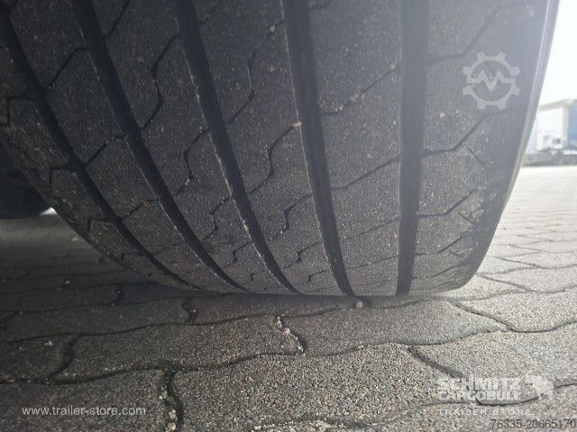 กึ่งพ่วงเปิดพร้อมผ้าใบคลุม Schmitz Cargobull Curtainsider Mega