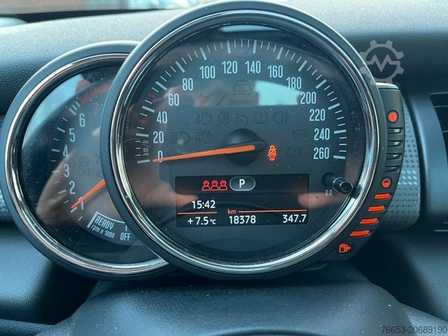 Furgão MINI Cooper 100kw Automatik*Leder*PANO*Klima*18378km