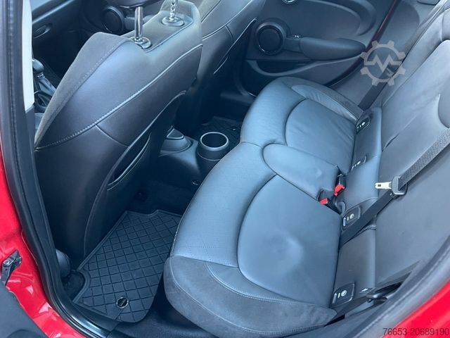 Furgão MINI Cooper 100kw Automatik*Leder*PANO*Klima*18378km