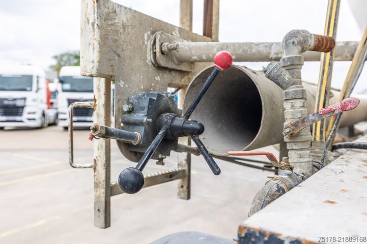 Mixer RENDERS BETON MIXER 12M3 + MOTOR (MALAXEUR/MISCHER)